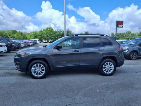 Used 2022 Jeep Cherokee Latitude Lux image 2