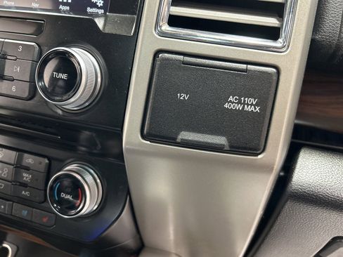 Used 2016 Ford F150 Lariat w/ Equipment Group 502A Luxury image 41