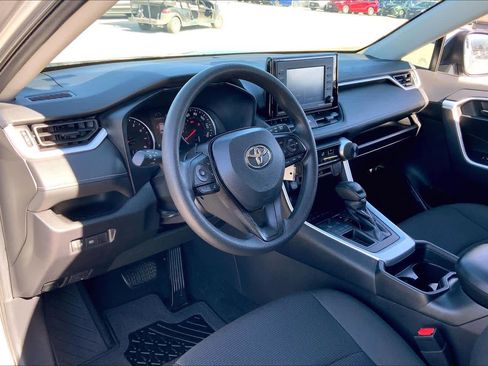 Certified 2021 Toyota RAV4 LE w/ Carpet Mat Package (TMS) image 16