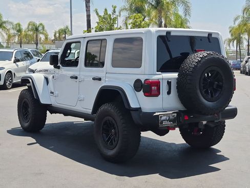 Used 2024 Jeep Wrangler Unlimited Rubicon AWD/4WD image 8