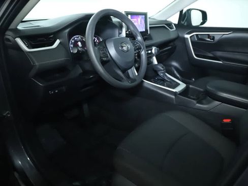 Used 2023 Toyota RAV4 LE image 17