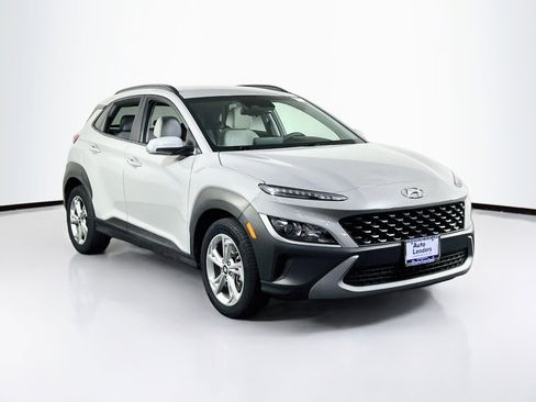 Used 2023 Hyundai Kona SEL AWD/4WD image 3