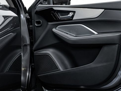 New 2026 Acura MDX SH-AWD image 19