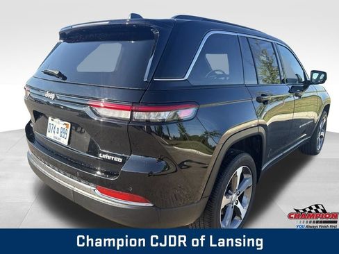 Used 2024 Jeep Grand Cherokee Limited AWD/4WD image 7