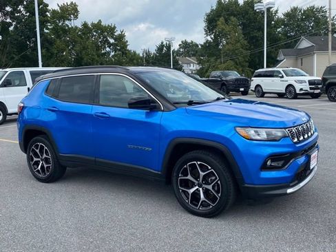 Used 2025 Jeep Compass Limited AWD/4WD image 7
