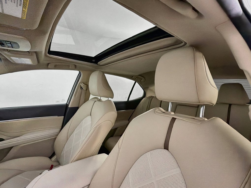 Used 2018 Toyota Camry XLE w/ Audio Package FWD image 19