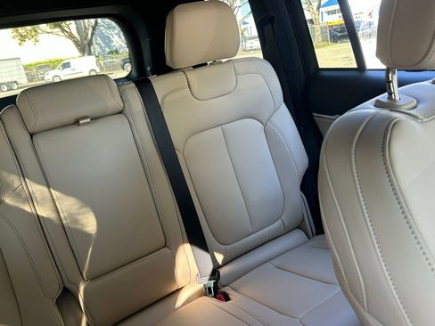 New 2025 Jeep Grand Cherokee Limited w/ Black Appearance Package image 15