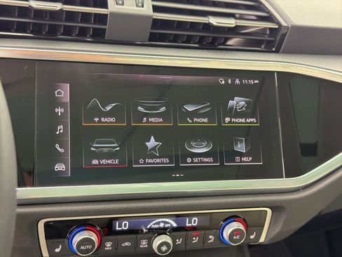 Certified 2025 Audi Q3 2.0T Premium w/ Convenience Package image 23