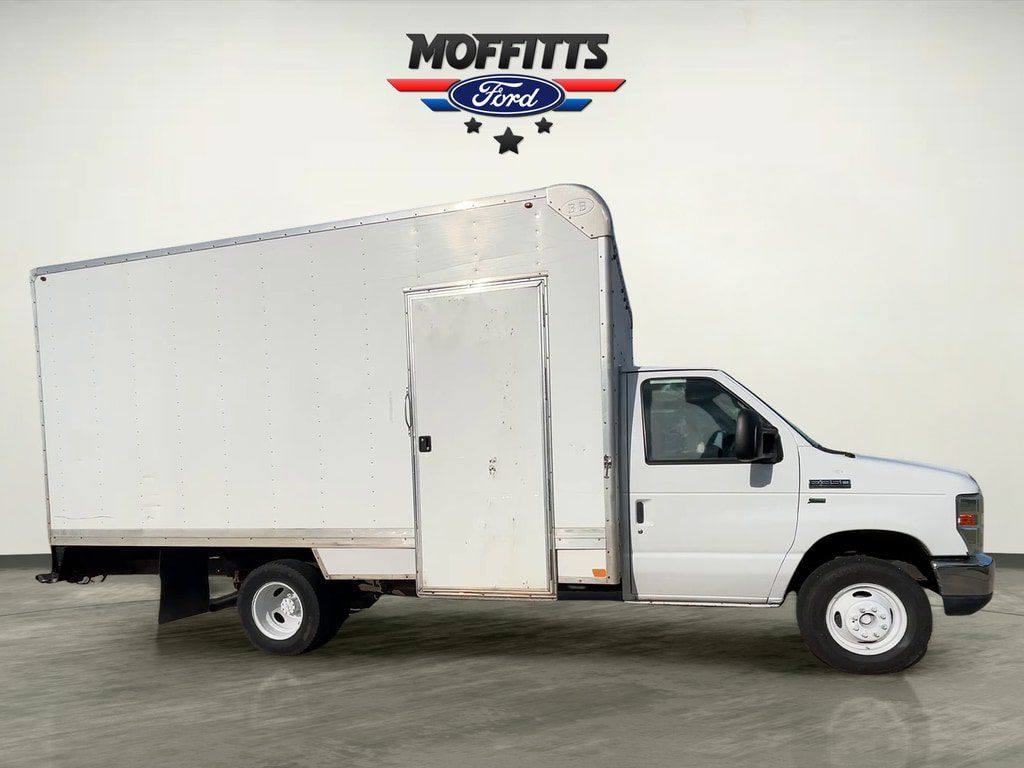 Used 2015 Ford E-350 and Econoline 350 Super Duty RWD image 5