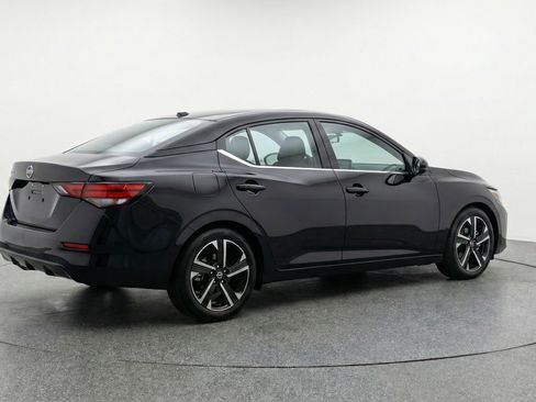 Used 2025 Nissan Sentra SV FWD image 9