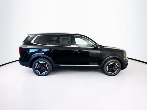 New 2025 Kia Telluride S image 4