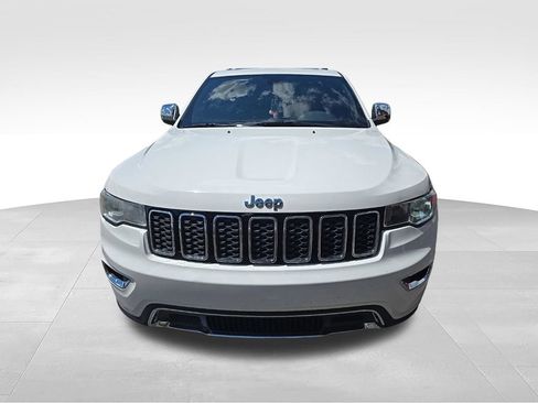 Used 2017 Jeep Grand Cherokee Limited AWD/4WD image 9