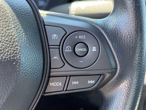 Used 2025 Toyota Corolla Cross AWD Hybrid image 26