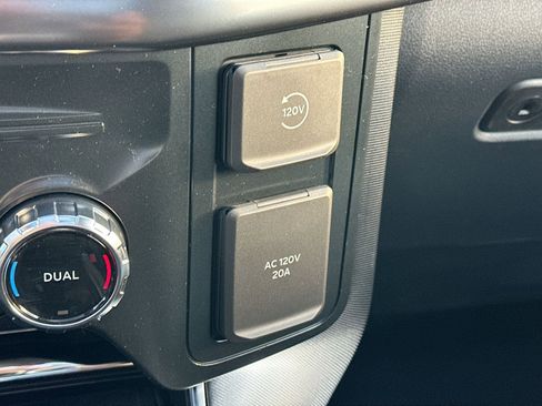 New 2025 Ford F150 Platinum w/ Equipment Group 702A High image 27