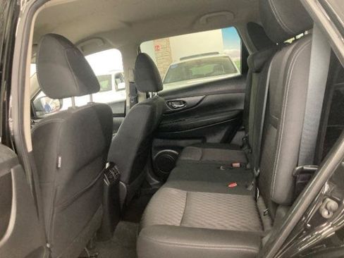 Used 2020 Nissan Rogue SV AWD/4WD image 11