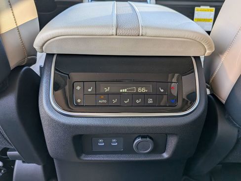 New 2026 Nissan Armada Platinum Reserve image 28