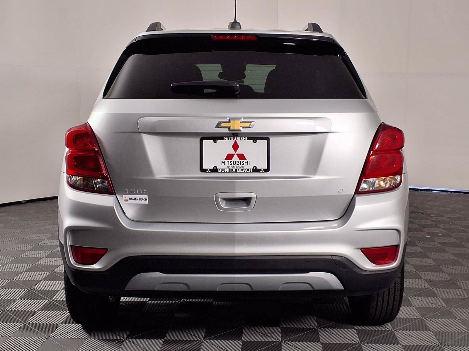 Used 2020 Chevrolet Trax LT w/ LT Convenience Package AWD/4WD image 6