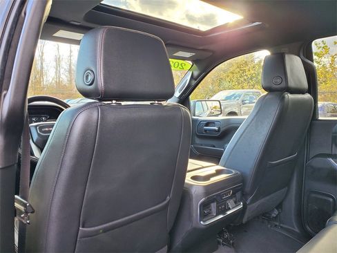 Used 2021 GMC Sierra 1500 AT4 w/ AT4 Premium Package image 30