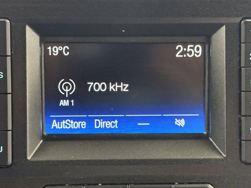 Used 2017 Ford F150 XLT w/ Trailer Tow Package image 16