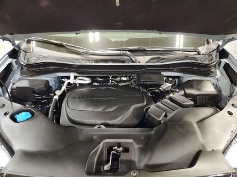 Certified 2025 Honda Ridgeline Black Edition image 9