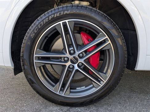 Used 2024 Audi Q5 e Premium Plus image 27