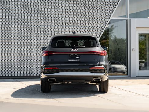 Certified 2025 Audi Q5 Premium w/ Premium Plus AWD/4WD image 29