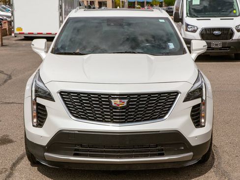 Used 2021 Cadillac XT4 Premium Luxury w/ Enhanced Visibility Package FWD image 3