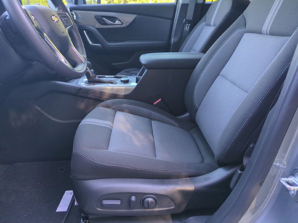 New 2026 Chevrolet Blazer LT w/ Convenience Package FWD image 15