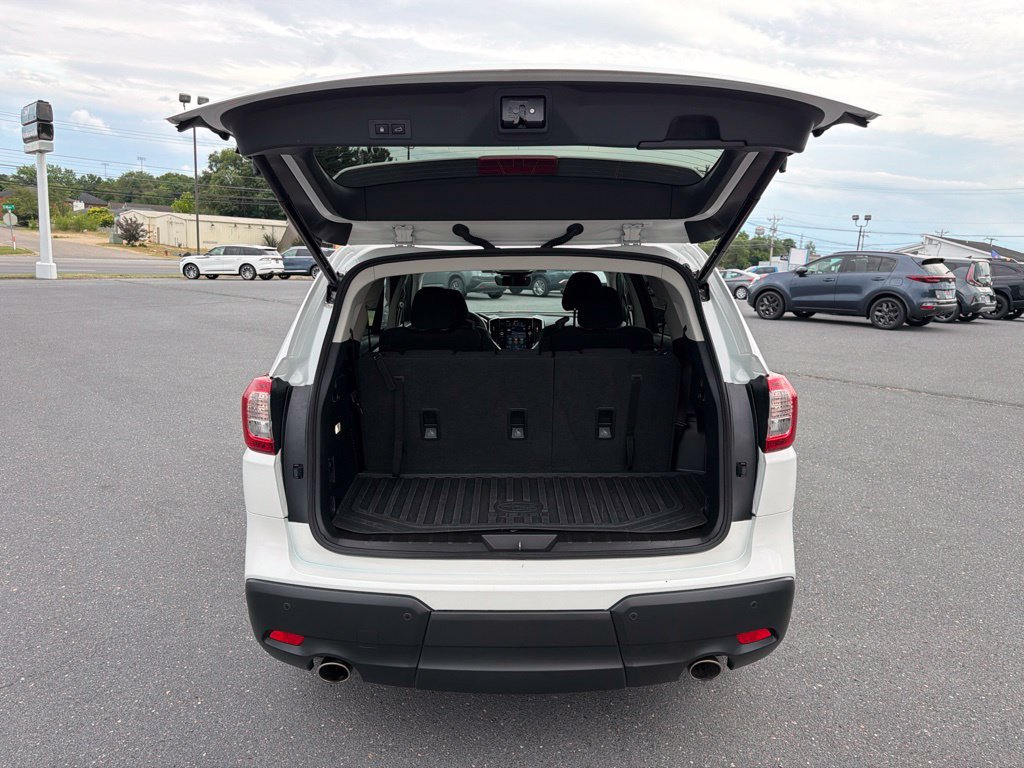 Certified 2025 Subaru Ascent Premium AWD/4WD image 16