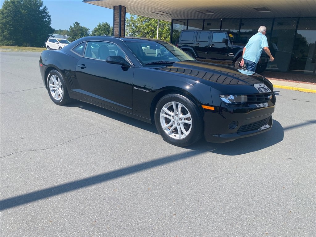 Used 2015 Chevrolet Camaro LS RWD image 1
