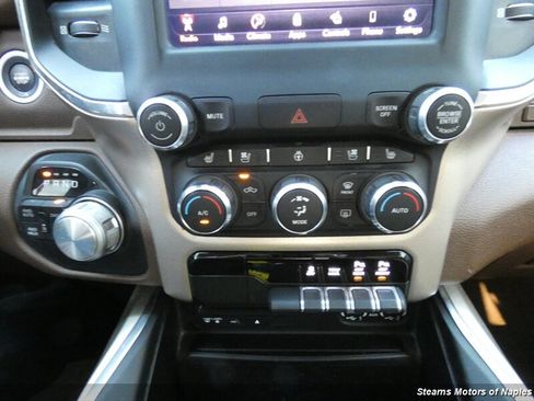 Used 2019 RAM 1500 Laramie AWD/4WD image 31