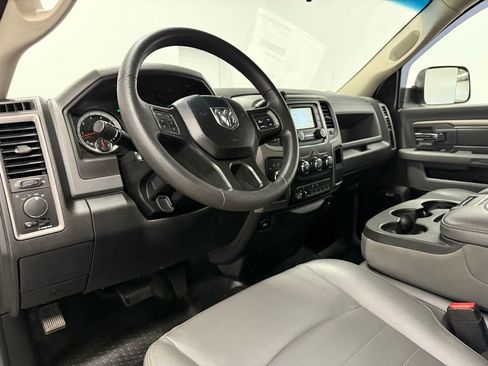 Used 2018 RAM 3500 Tradesman w/ Chrome Appearance Group image 17