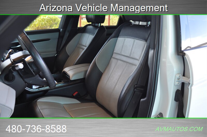 Used 2020 Land Rover Range Rover Evoque R-Dynamic SE AWD/4WD image 17