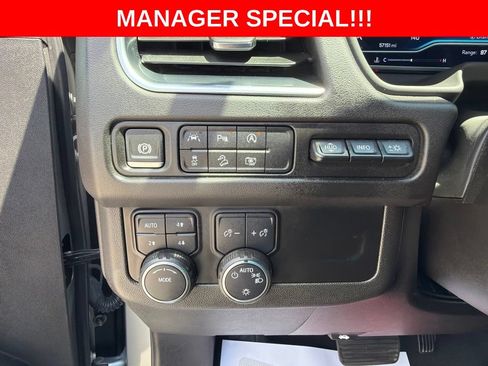 Used 2024 Chevrolet Tahoe High Country AWD/4WD image 24