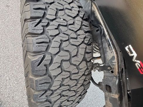 Used 2013 Jeep Wrangler Unlimited Rubicon image 22