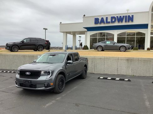 New 2026 Ford Maverick Lobo image 3