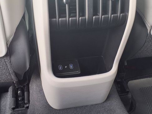 Certified 2024 Hyundai Kona Limited FWD image 18