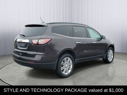 Used 2015 Chevrolet Traverse LT w/ Style and Technology Package image 3