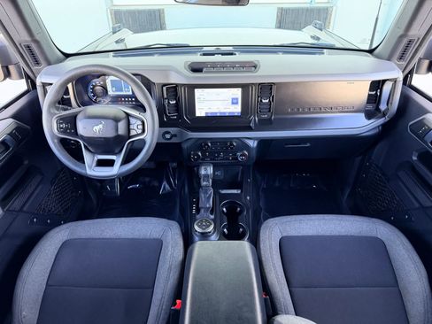 Used 2022 Ford Bronco 2-Door w/ Sasquatch Package image 16