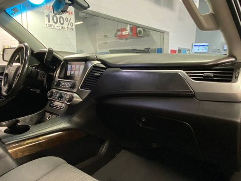 Used 2019 Chevrolet Tahoe LS AWD/4WD image 30