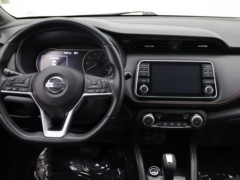 Used 2019 Nissan Kicks SR w/ SR Premium Package FWD image 35