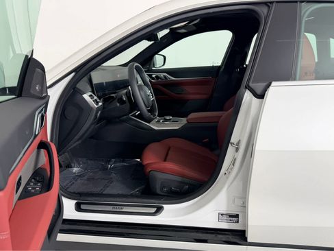 Certified 2025 BMW 430i w/ Premium Package image 10