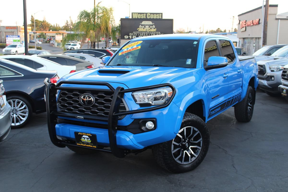 Used 2021 Toyota Tacoma TRD Sport AWD/4WD image 45