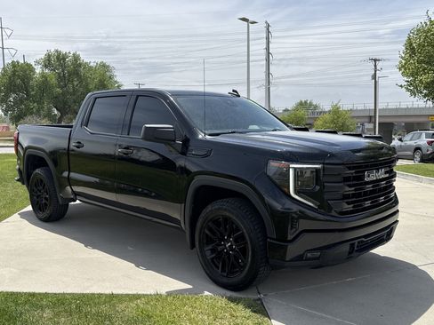 Used 2022 GMC Sierra 1500 Elevation AWD/4WD image 9