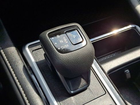 Certified 2024 Nissan Pathfinder SV AWD/4WD image 18