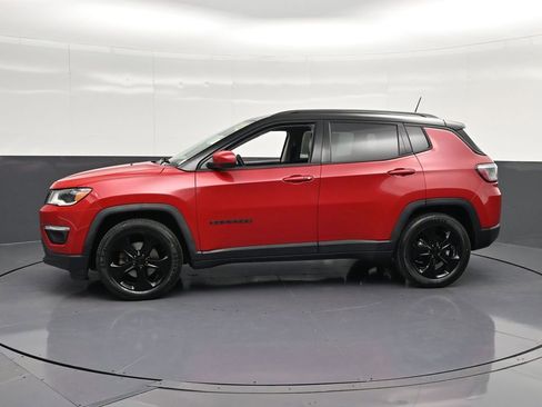 Used 2019 Jeep Compass Latitude FWD image 7