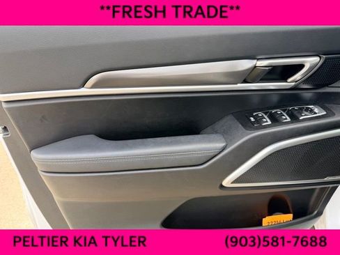 Used 2023 Kia Telluride S FWD image 16