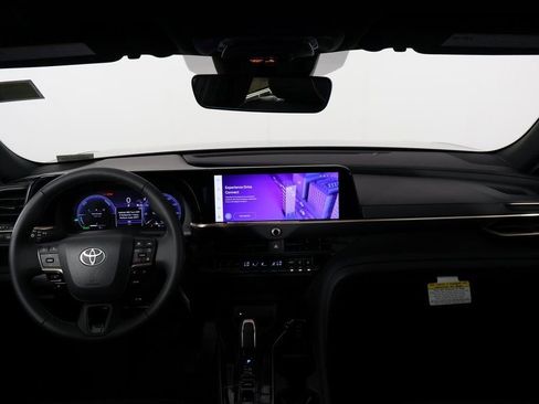 New 2026 Toyota Crown XLE image 4