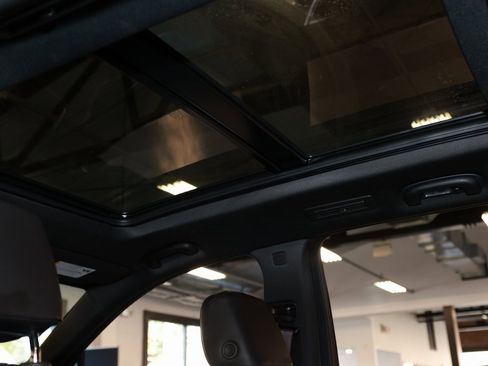 Used 2025 Cadillac XT6 Premium Luxury image 13