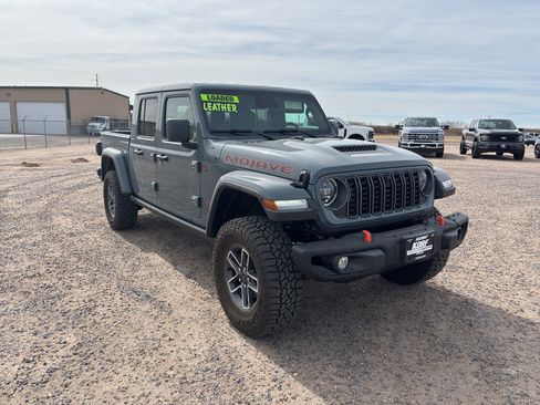 New 2026 Jeep Gladiator Mojave image 2
